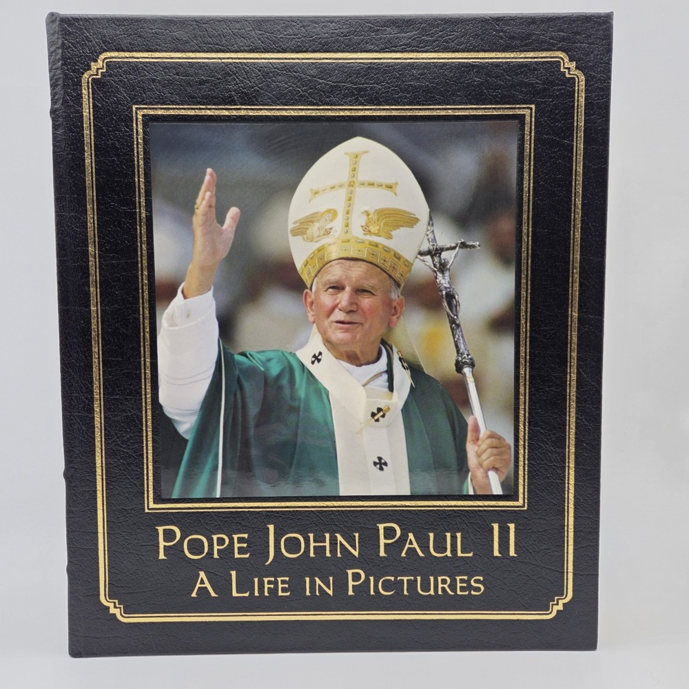 Pope John Paul II A Life in Pictures Leatherbound Book Easton Press Collectors